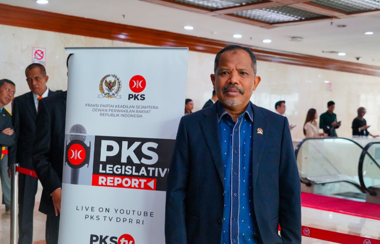 Di Persimpangan Geopolitik: Menguji Kedaulatan Indonesia di Tengah Tekanan Global