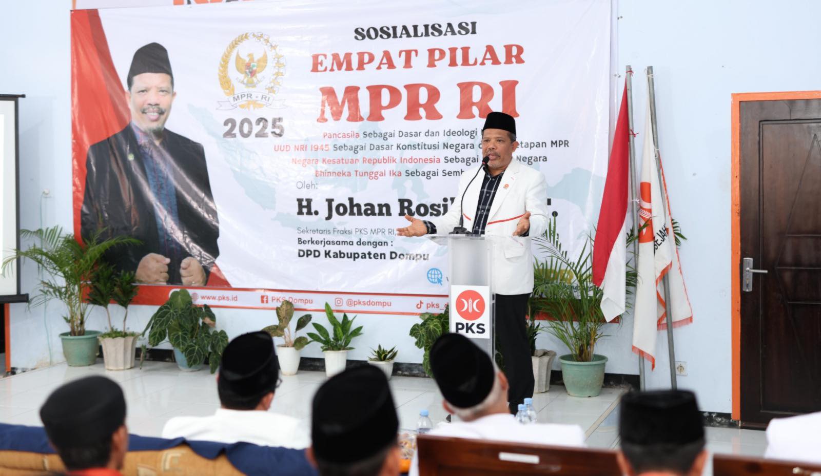 Anggota DPR RI Johan Rosihan, pada Rakerda PKS Dompu
